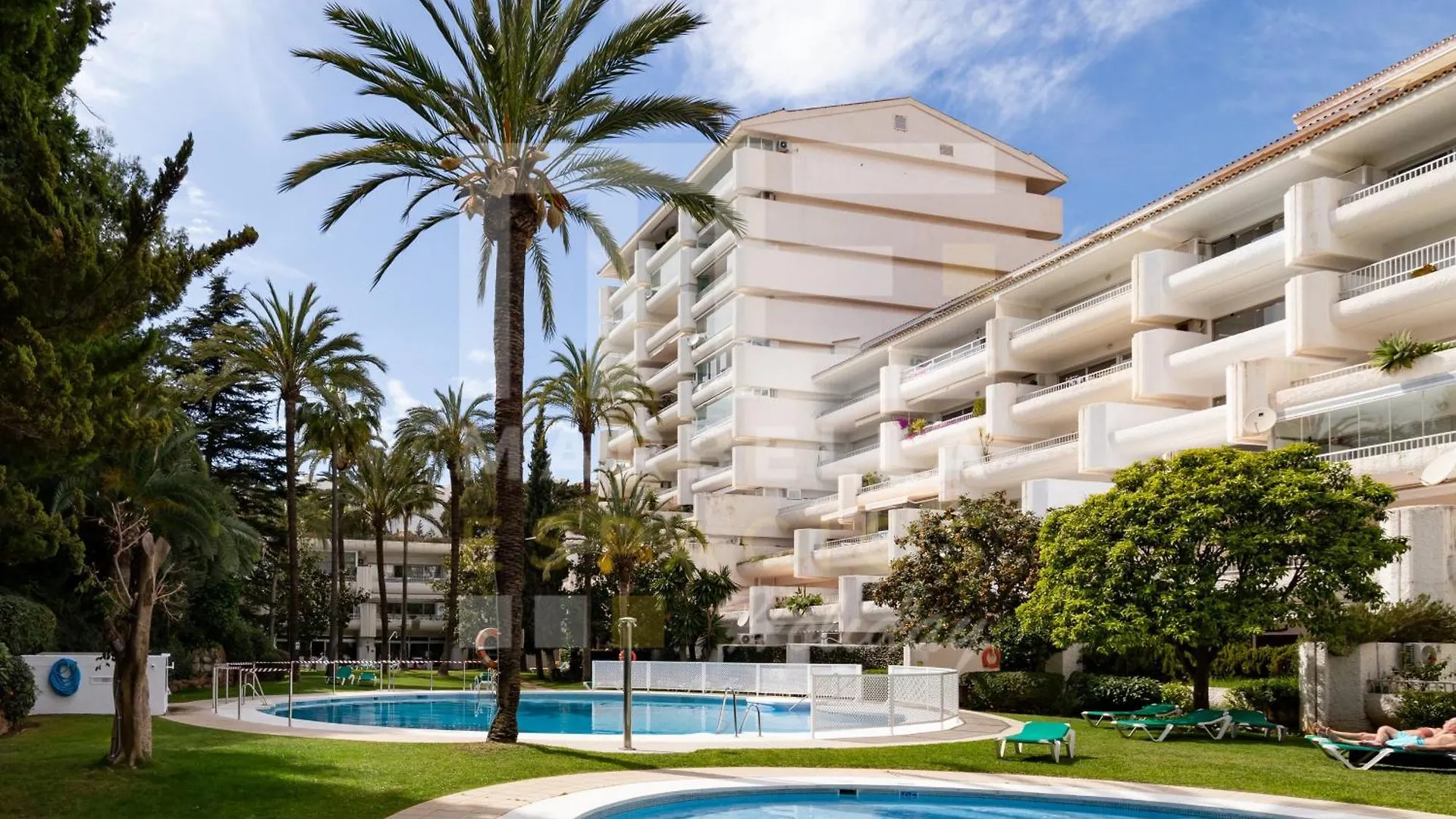 Beachside Oasis 951 Marbella Apartment