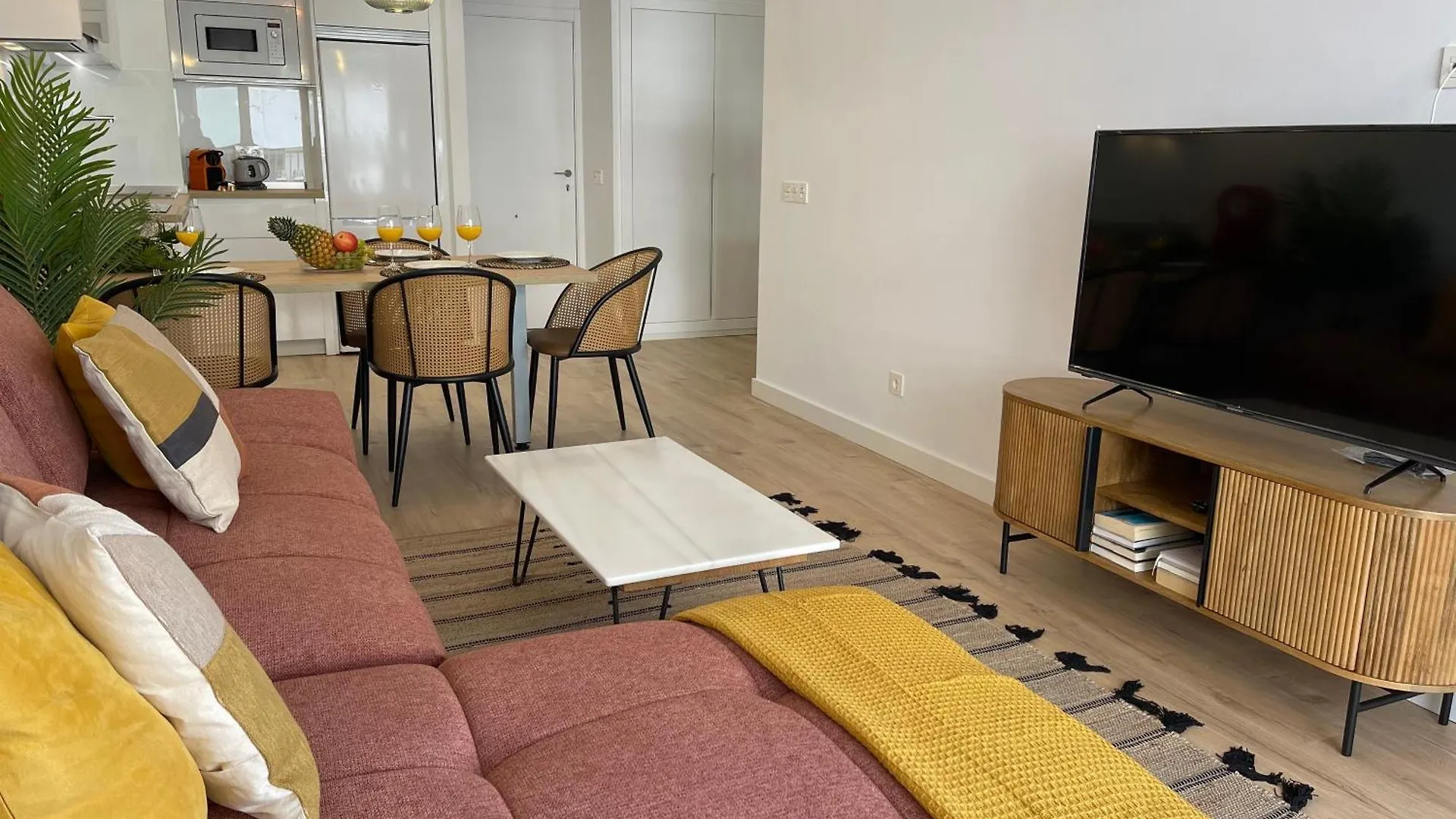 Beachside Oasis 951 Marbella Apartment