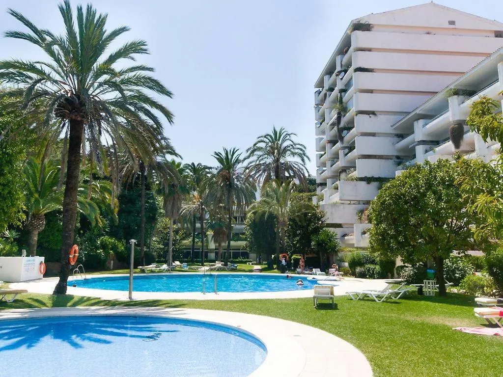 Beachside Oasis 951 Marbella Apartment