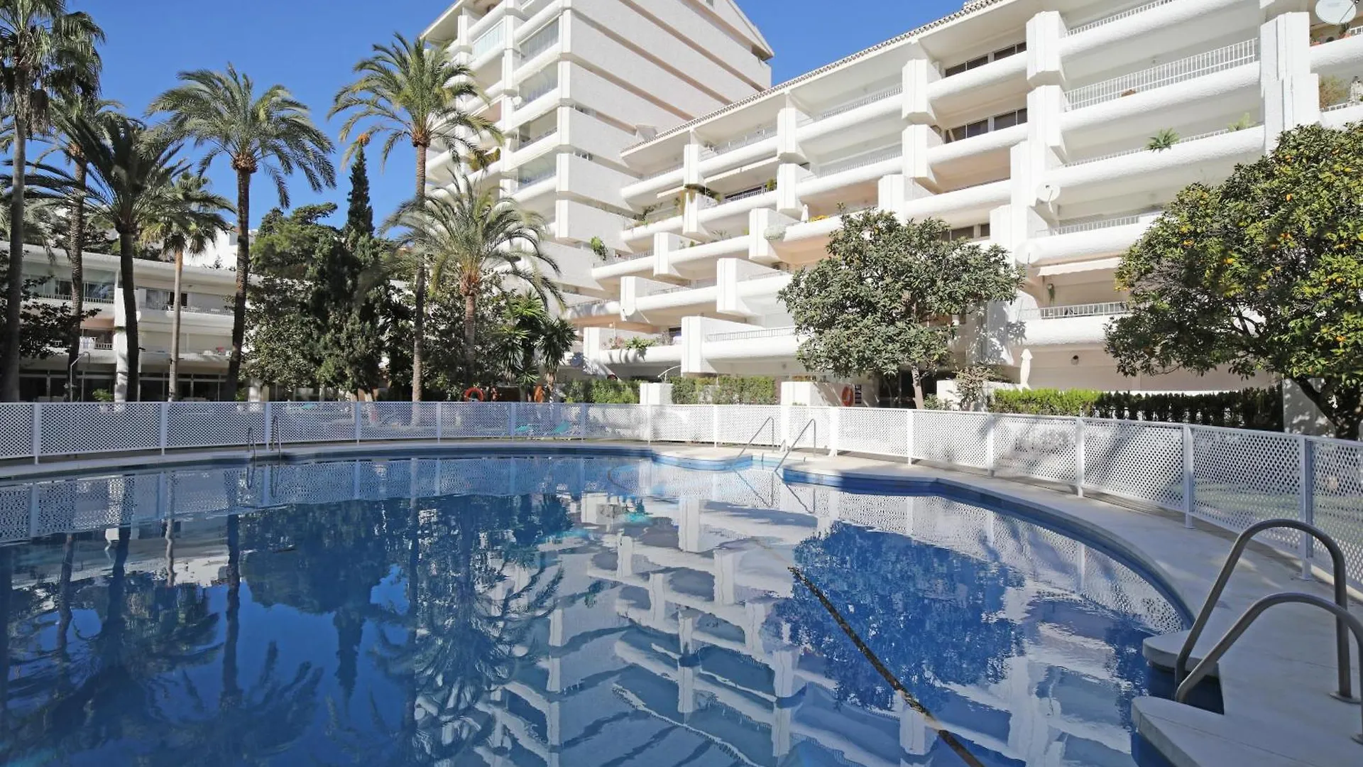 Beachside Oasis 951 ماربيا 0*,